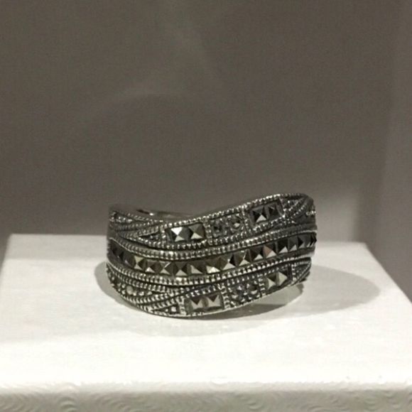 JUDITH JACK Marcasite Sterling Silver Ring Sz 8 - Picture 3 of 10